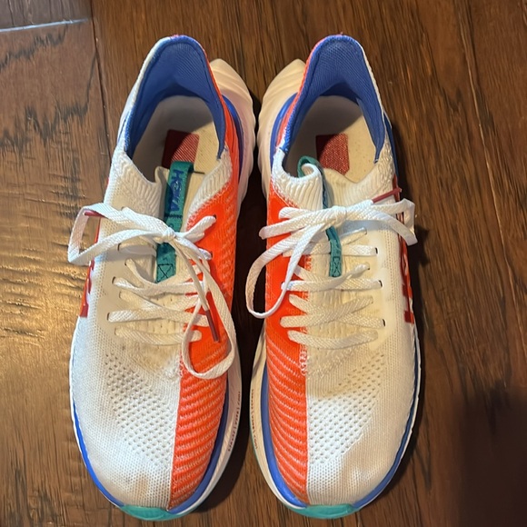 Hoka Carbon x 3 racing shoes. Size 7.5 - Picture 4 of 13